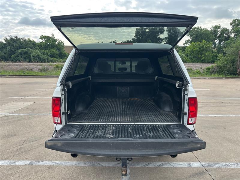 RAM 1500 SLT Crew Cab SWB 4WD 2017