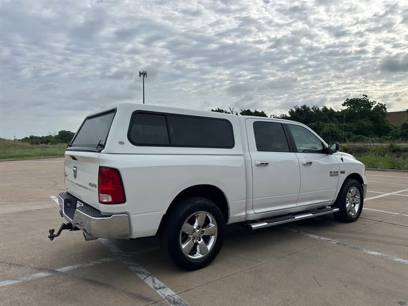 RAM 1500 SLT Crew Cab SWB 4WD 2017