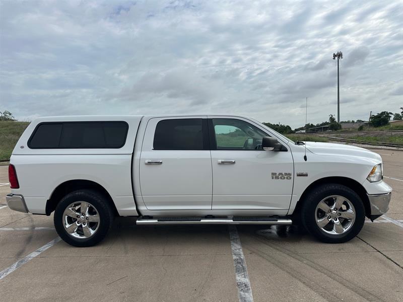 RAM 1500 SLT Crew Cab SWB 4WD 2017