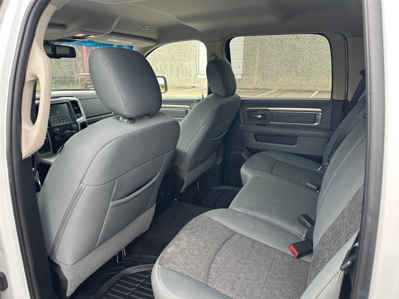 RAM 1500 SLT Crew Cab SWB 4WD 2017