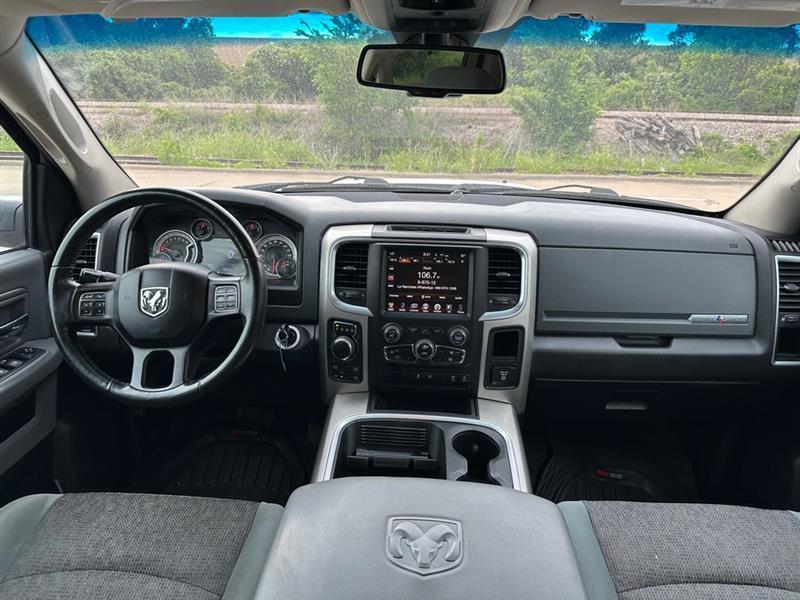 RAM 1500 SLT Crew Cab SWB 4WD 2017