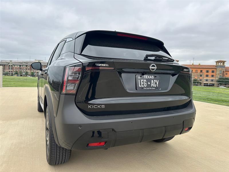 Nissan Kicks SV 2025