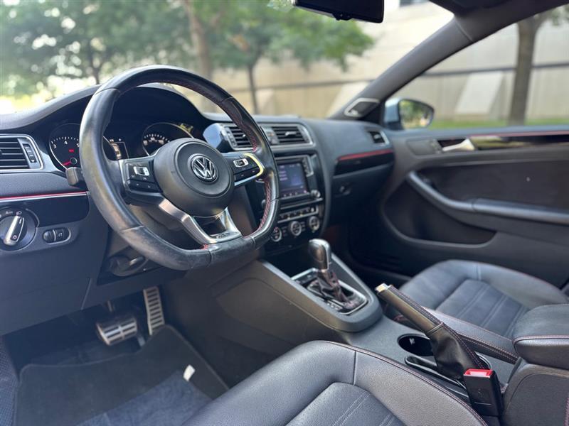 Volkswagen Jetta GLI SE 6A 2016