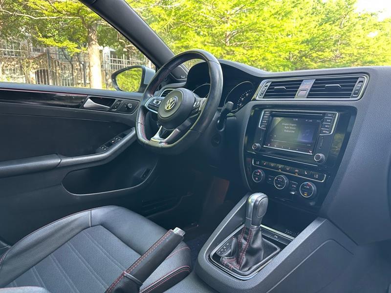 Volkswagen Jetta GLI SE 6A 2016