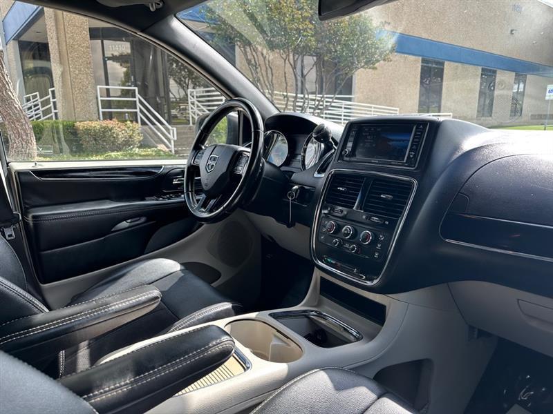 Dodge Grand Caravan SXT 2020