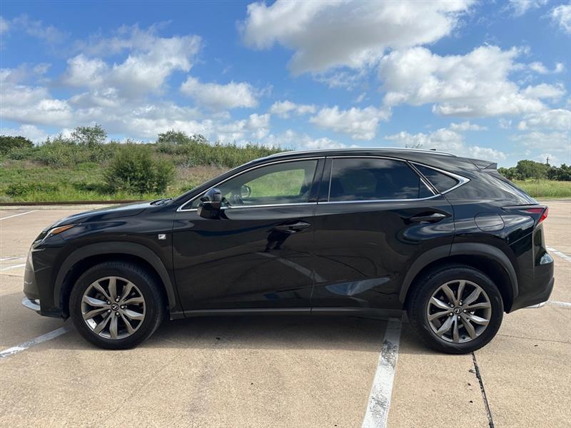 Lexus NX 200t FWD 2017