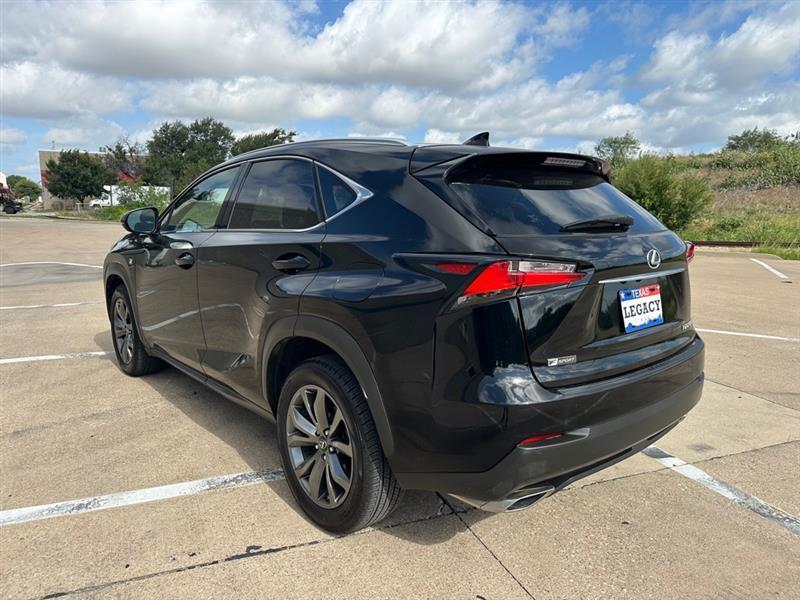 Lexus NX 200t FWD 2017