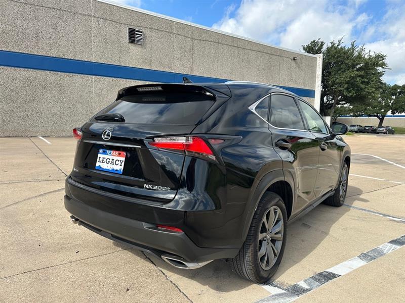 Lexus NX 200t FWD 2017