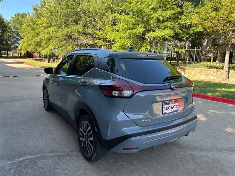 Nissan Kicks SV 2024