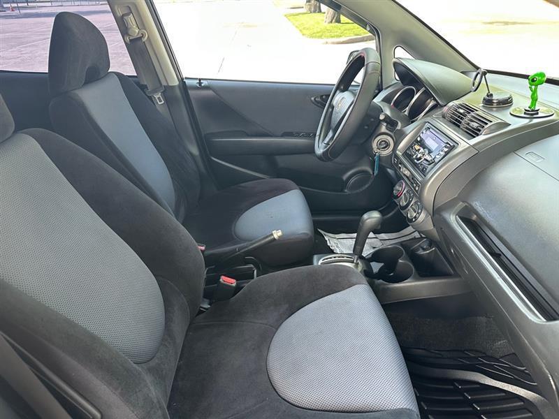 Honda Fit 5-Speed AT 2007