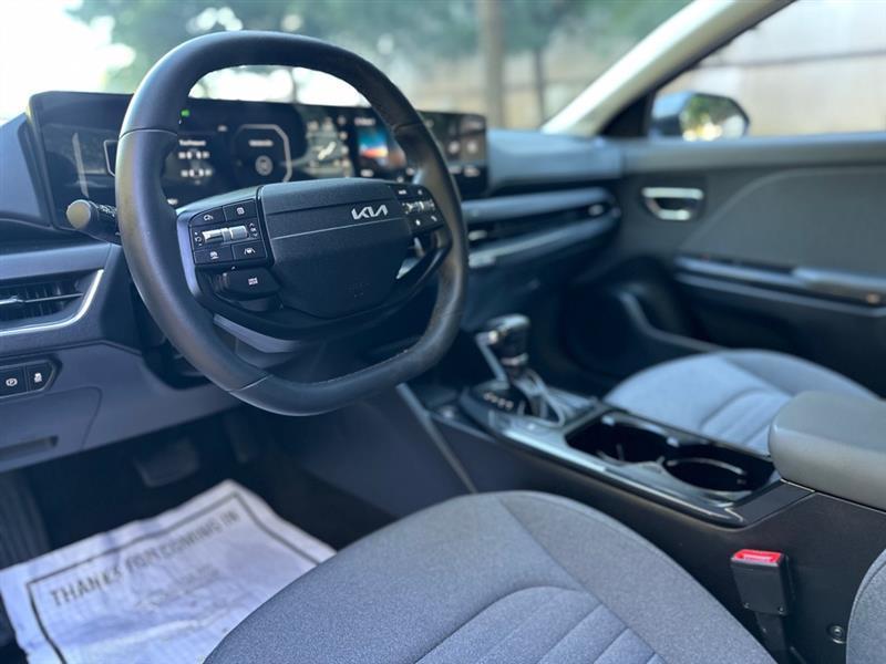 Kia K4 EX 2025