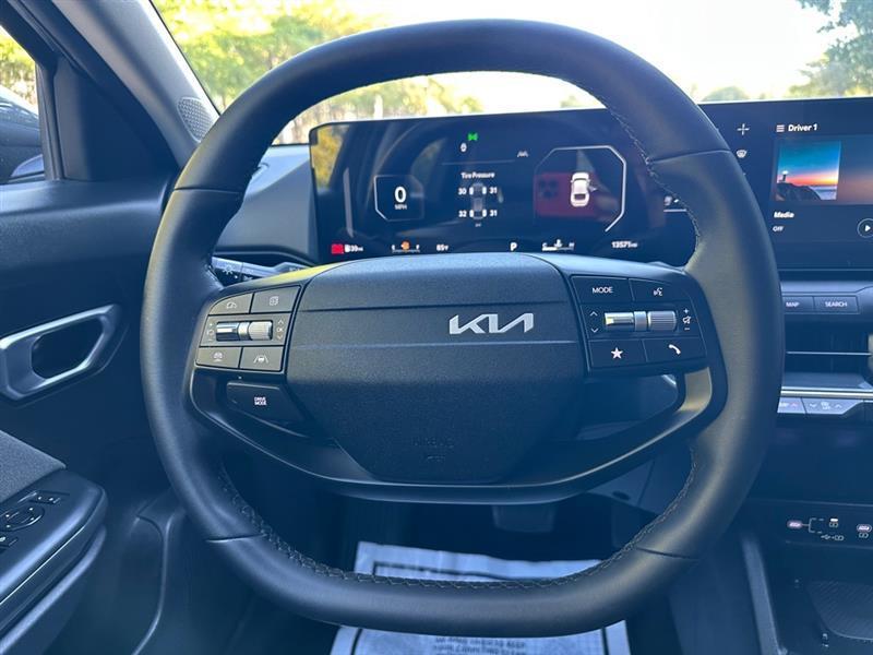 Kia K4 EX 2025