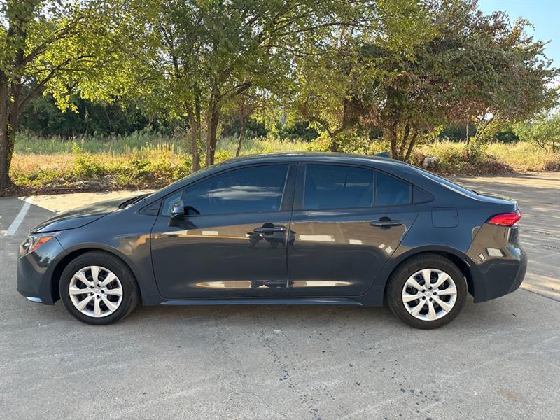Toyota Corolla LE 2025