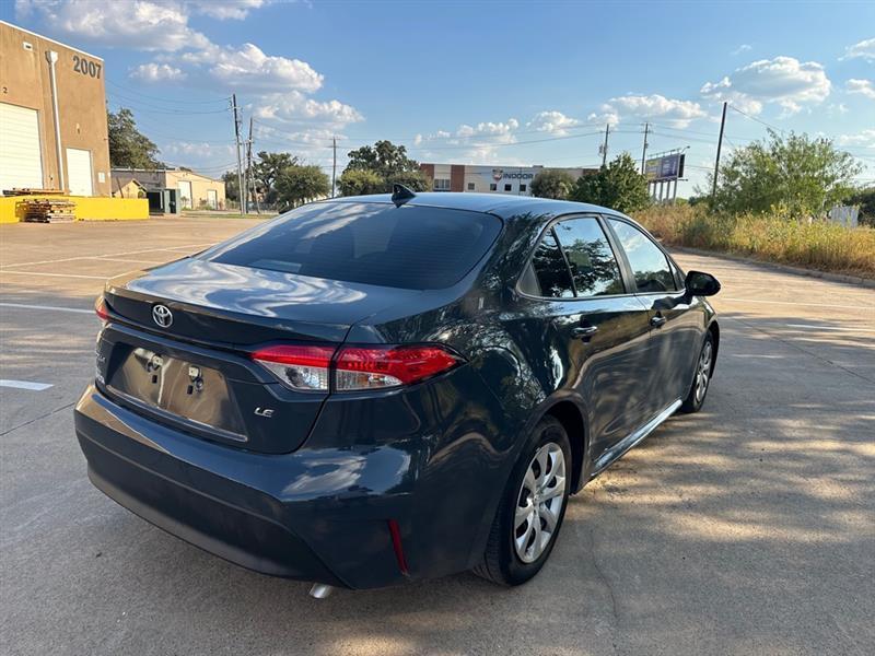 Toyota Corolla LE 2025