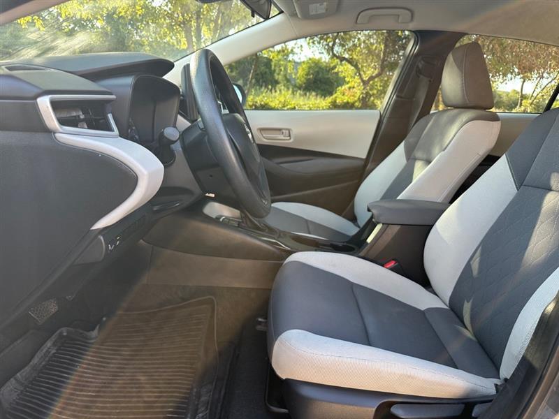 Toyota Corolla LE 2025
