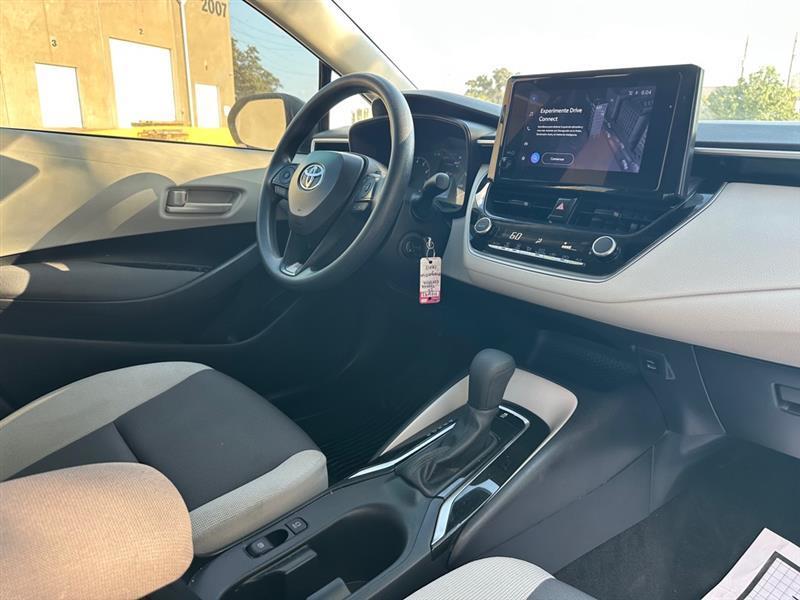 Toyota Corolla LE 2025