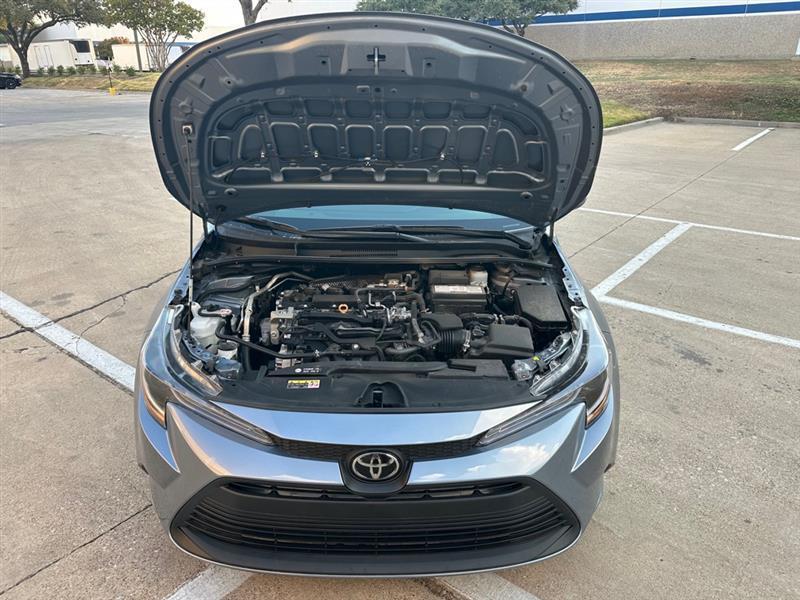 Toyota Corolla LE 2026