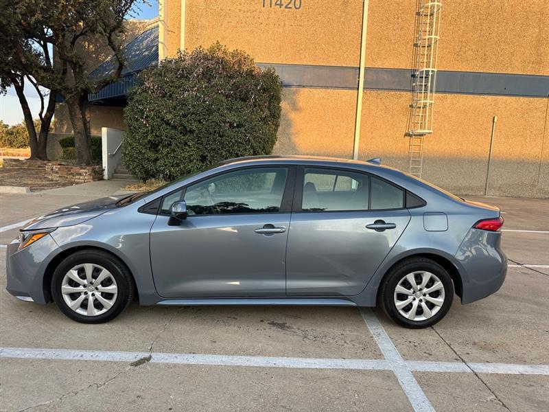 Toyota Corolla LE 2026