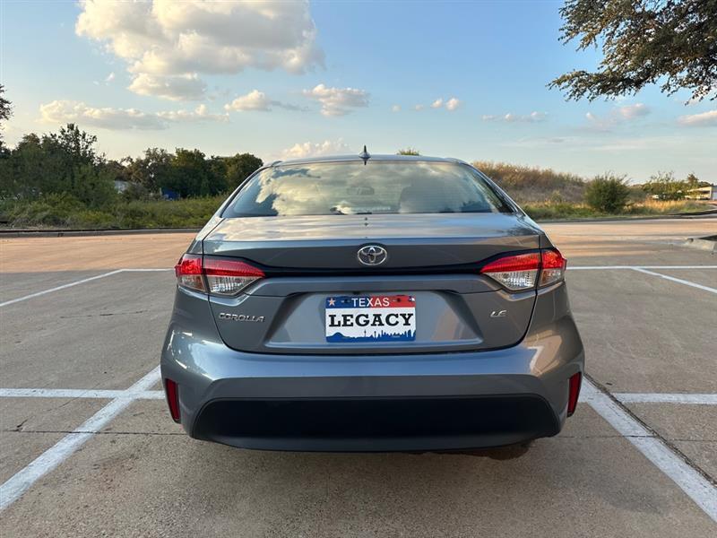 Toyota Corolla LE 2026