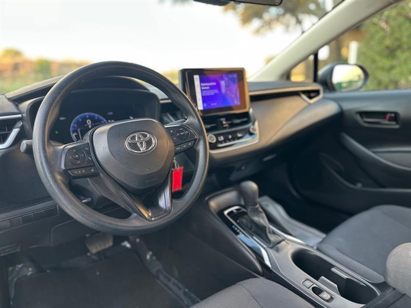 Toyota Corolla LE 2026