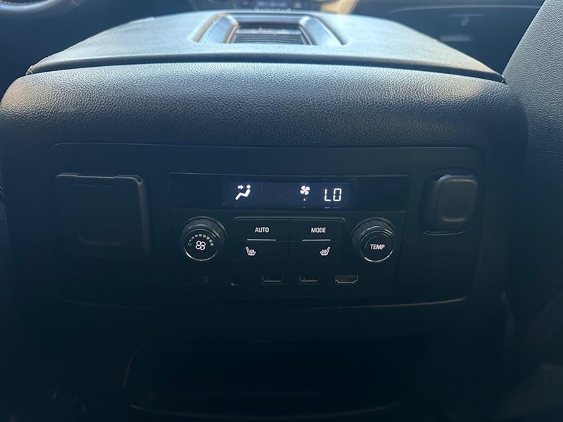 Chevrolet Suburban Premier 4WD 2017