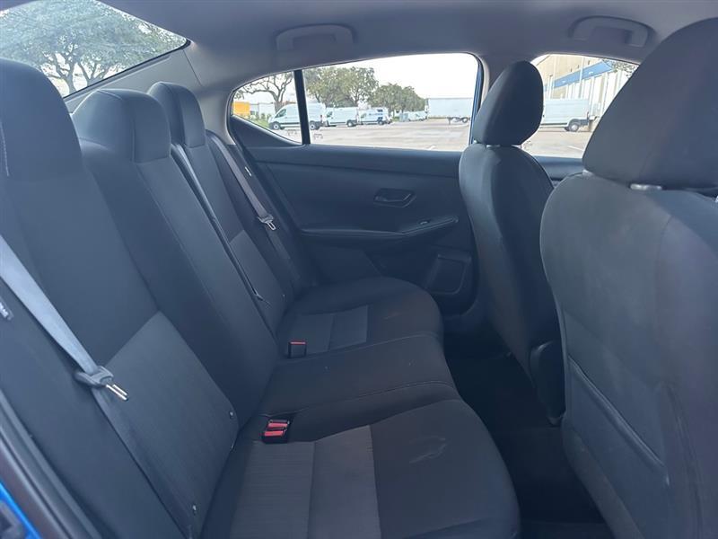Nissan Sentra SV 2025