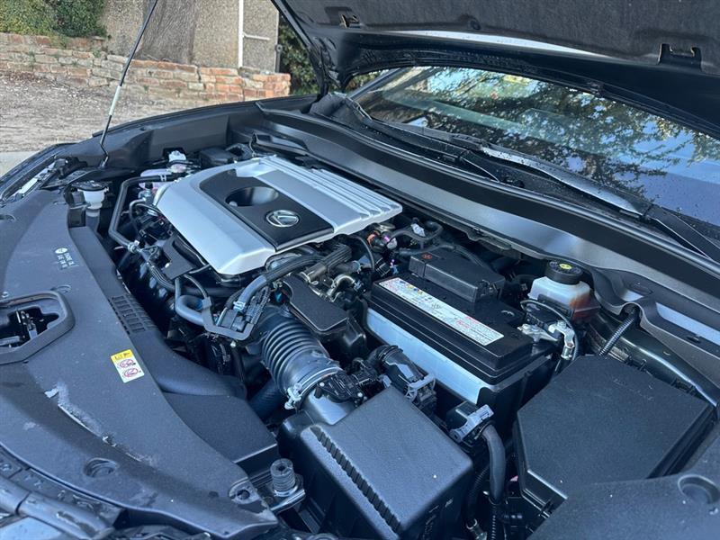 Lexus UX 200 Base 2020