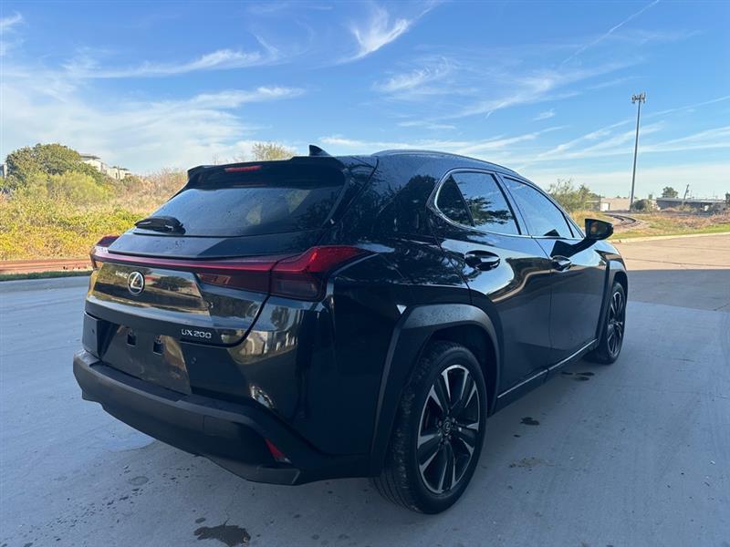 Lexus UX 200 Base 2020