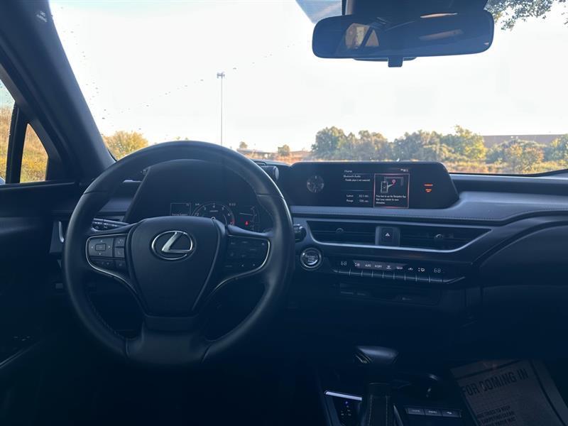 Lexus UX 200 Base 2020