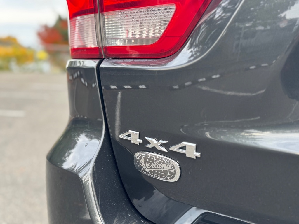 Jeep Grand Cherokee Overland 4WD 2011