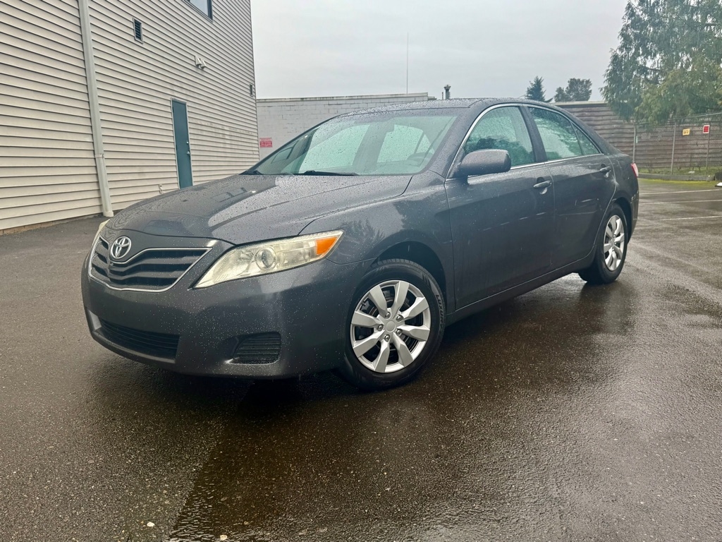 2010 Toyota Camry SE 6-Spd MT