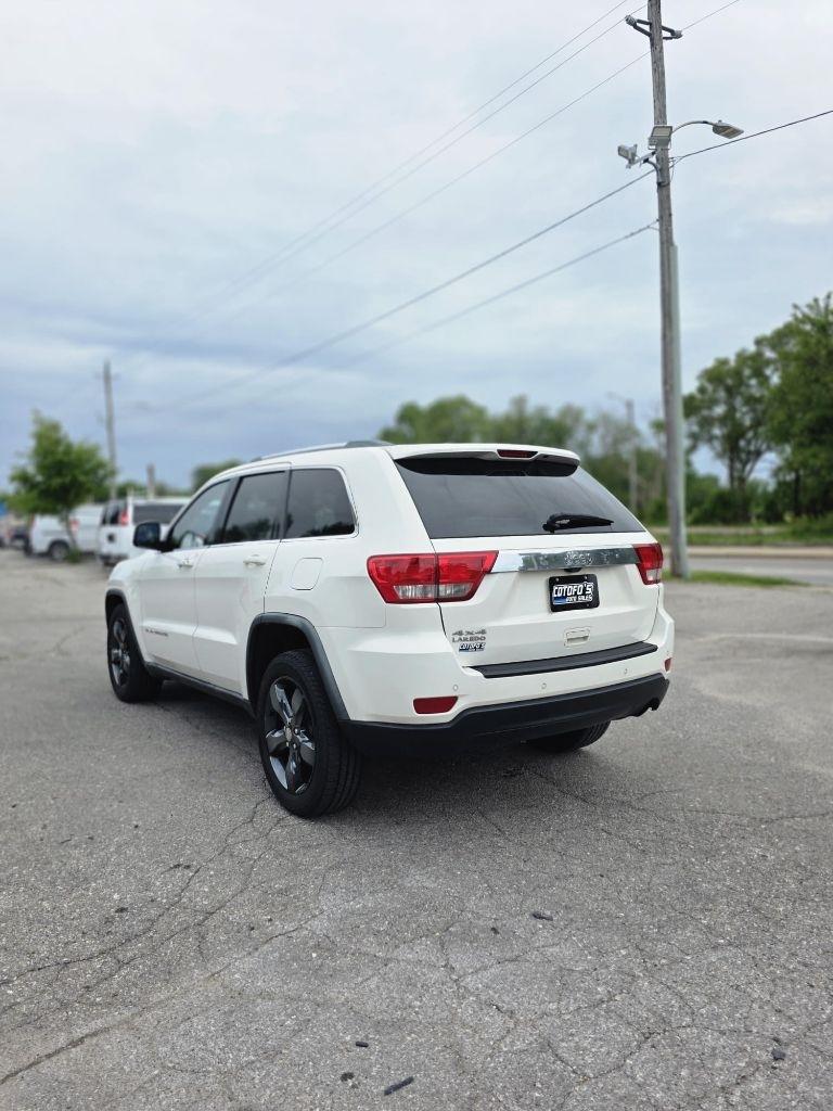 Jeep Grand Cherokee  2011
