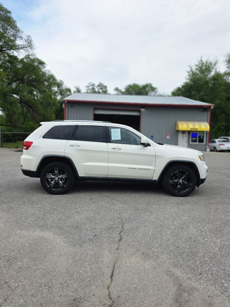 Jeep Grand Cherokee  2011
