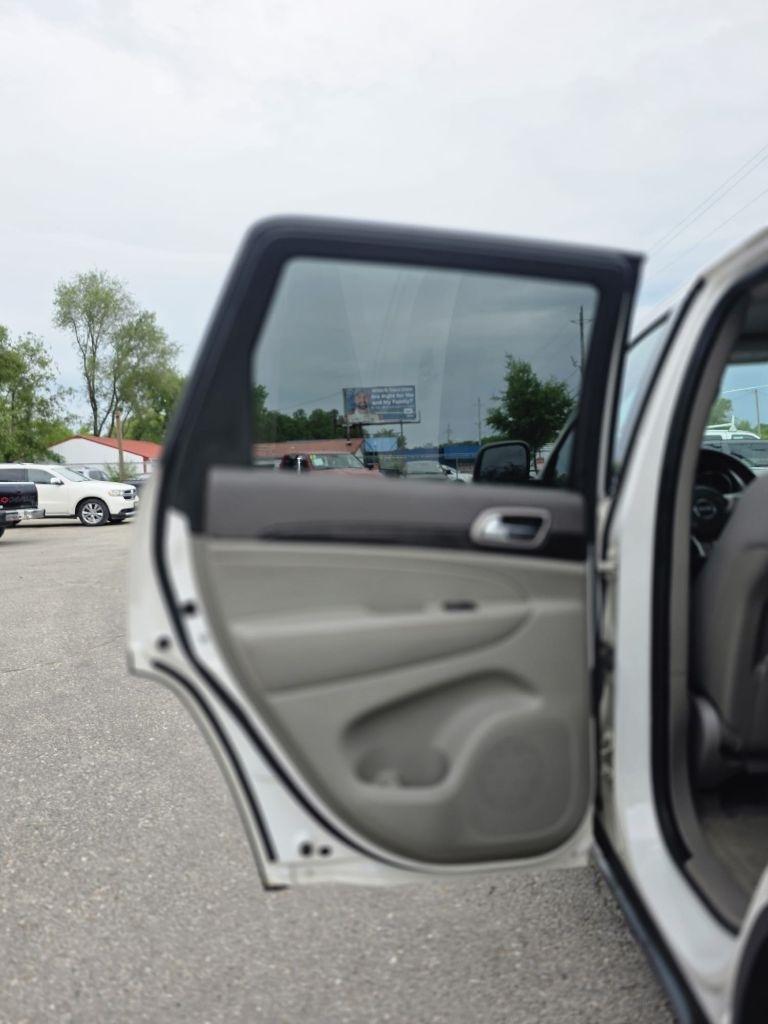 Jeep Grand Cherokee  2011