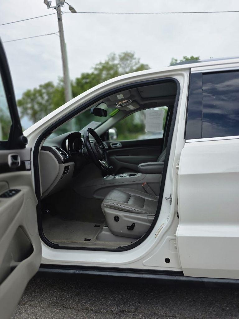 Jeep Grand Cherokee  2011