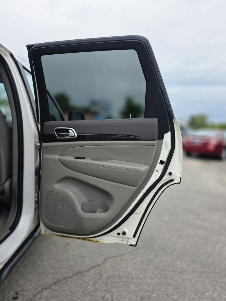 Jeep Grand Cherokee  2011