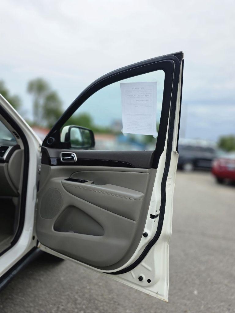 Jeep Grand Cherokee  2011