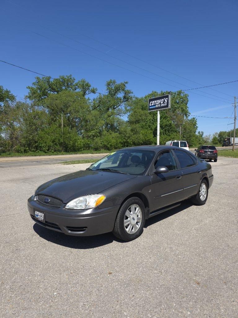 Ford Taurus  2004