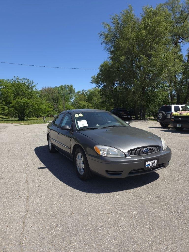 Ford Taurus  2004