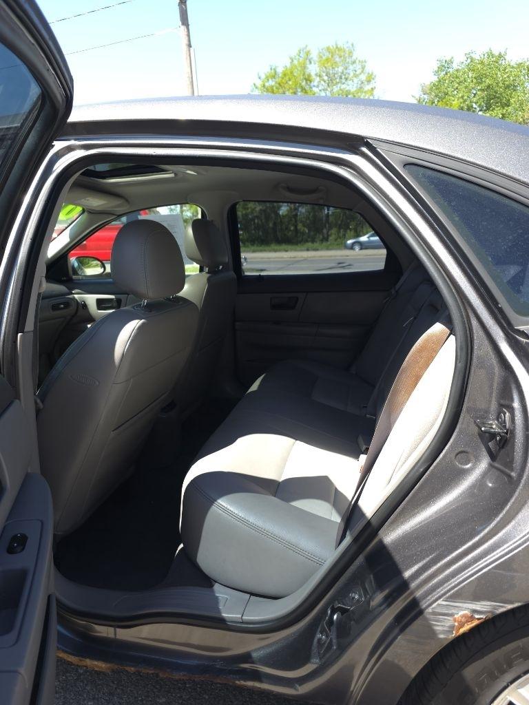 Ford Taurus  2004