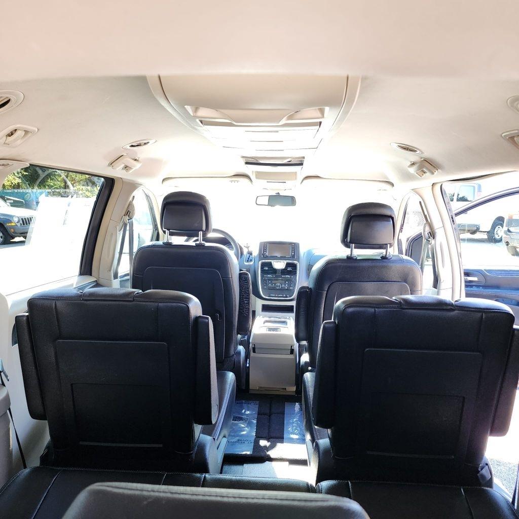 Chrysler Town & Country  2014