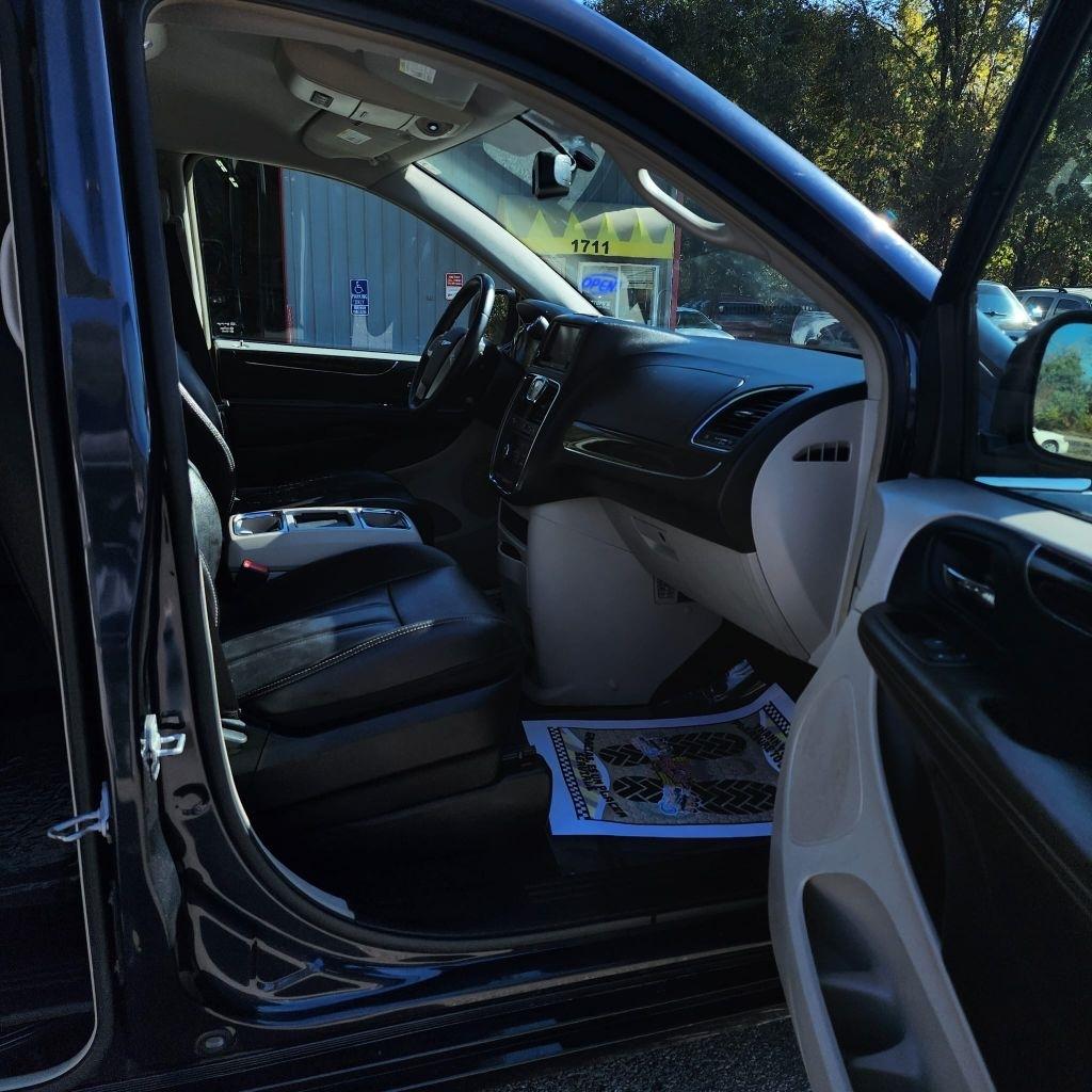 Chrysler Town & Country  2014