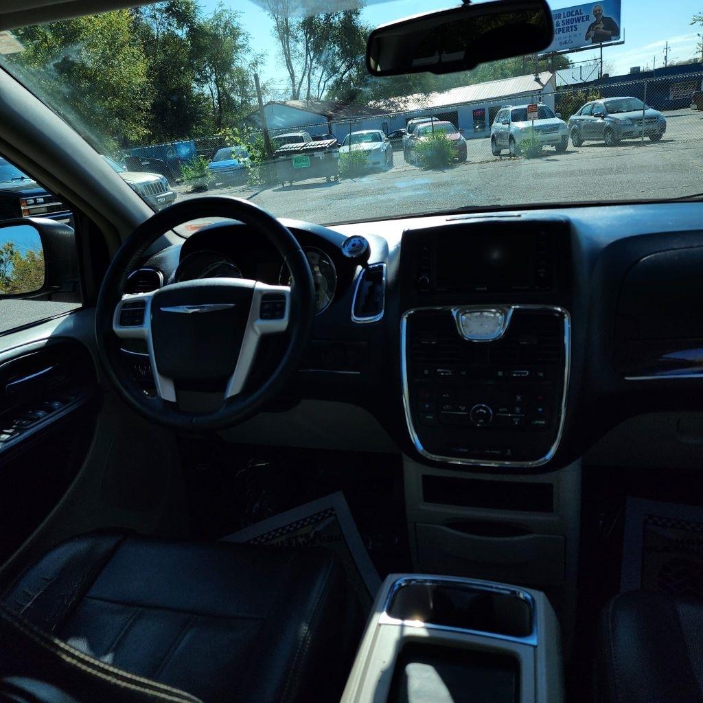 Chrysler Town & Country  2014