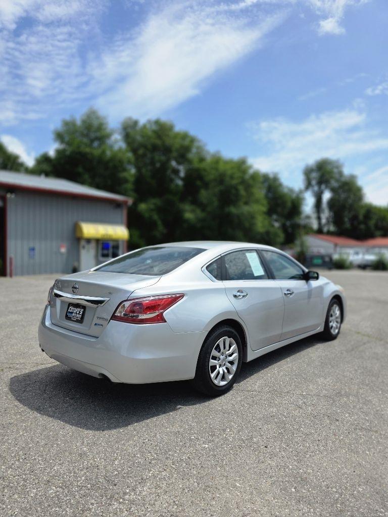 Nissan Altima  2013