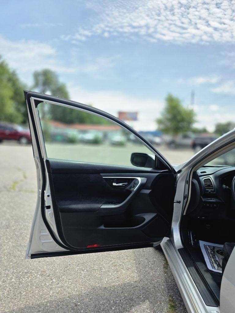 Nissan Altima  2013