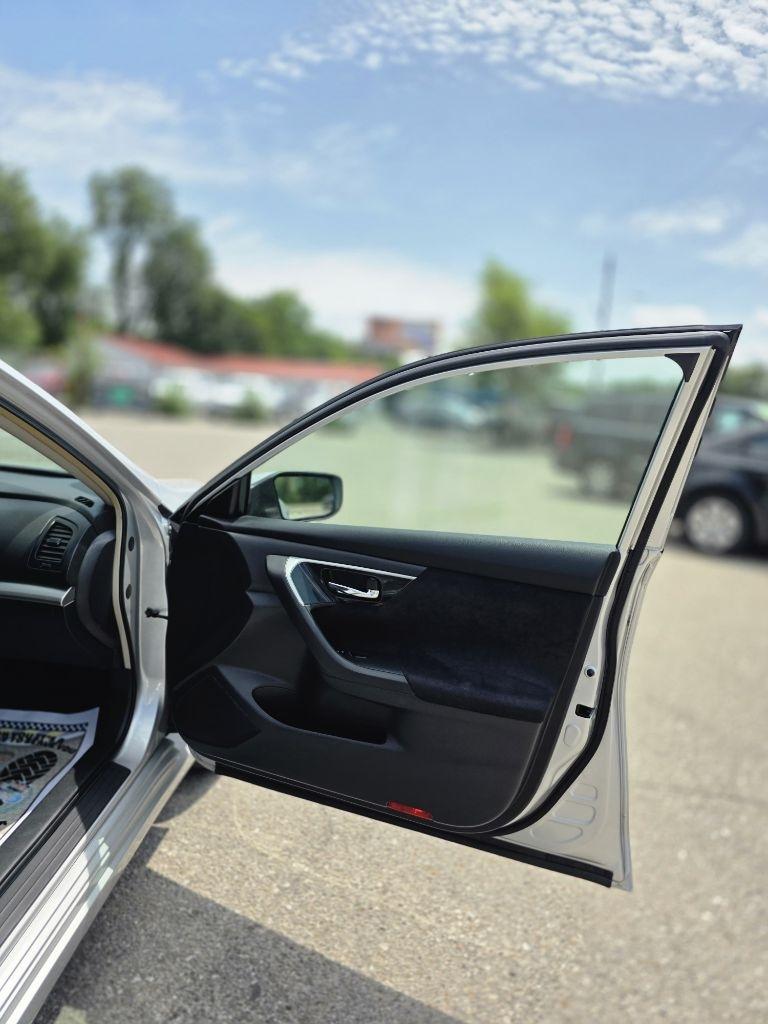 Nissan Altima  2013