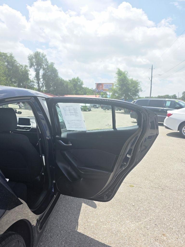 Mazda MAZDA3  2016