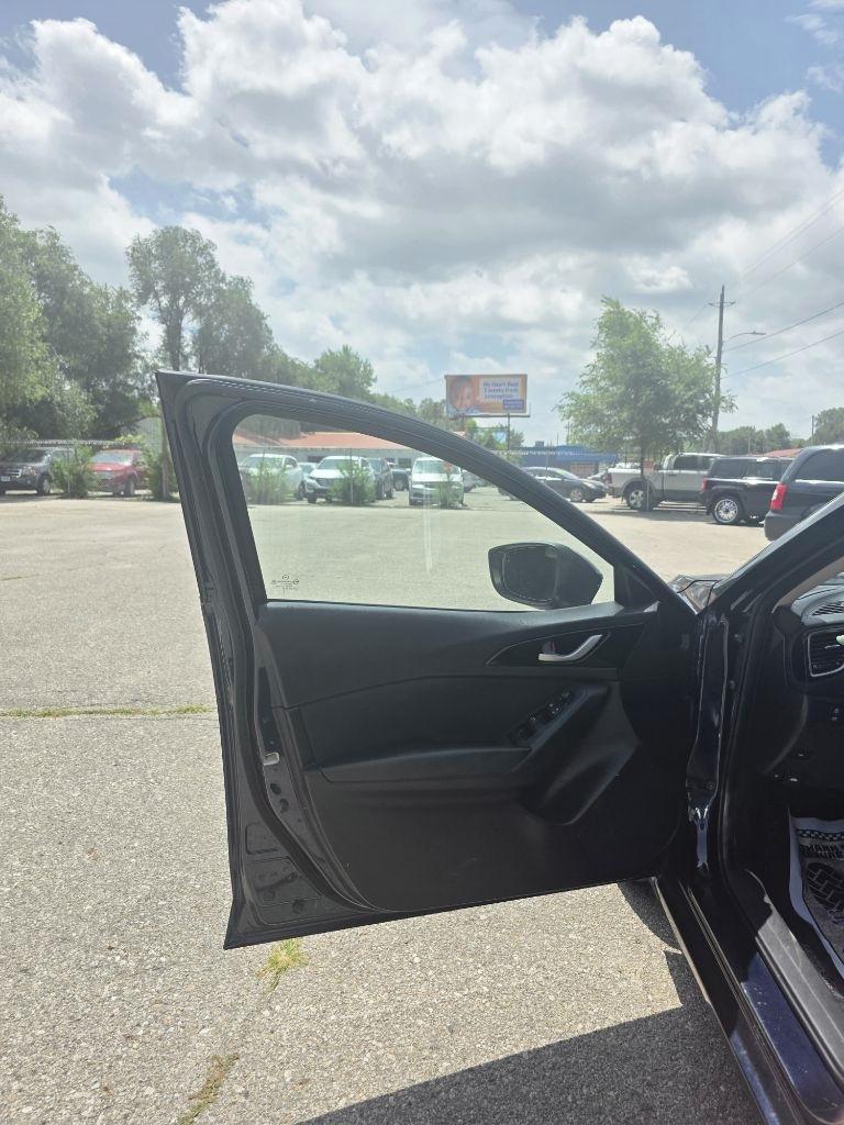Mazda MAZDA3  2016