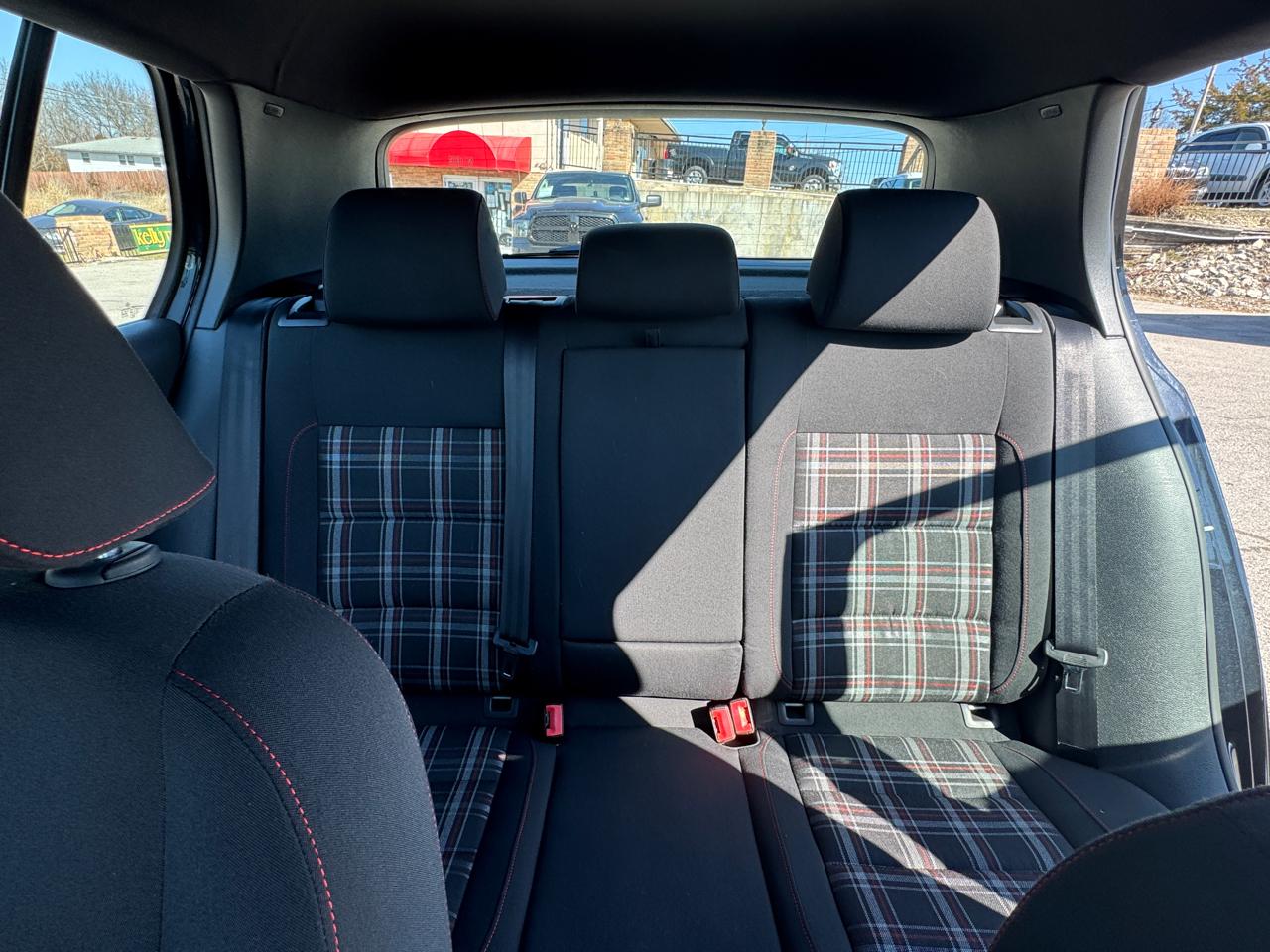 Volkswagen GTI  2012