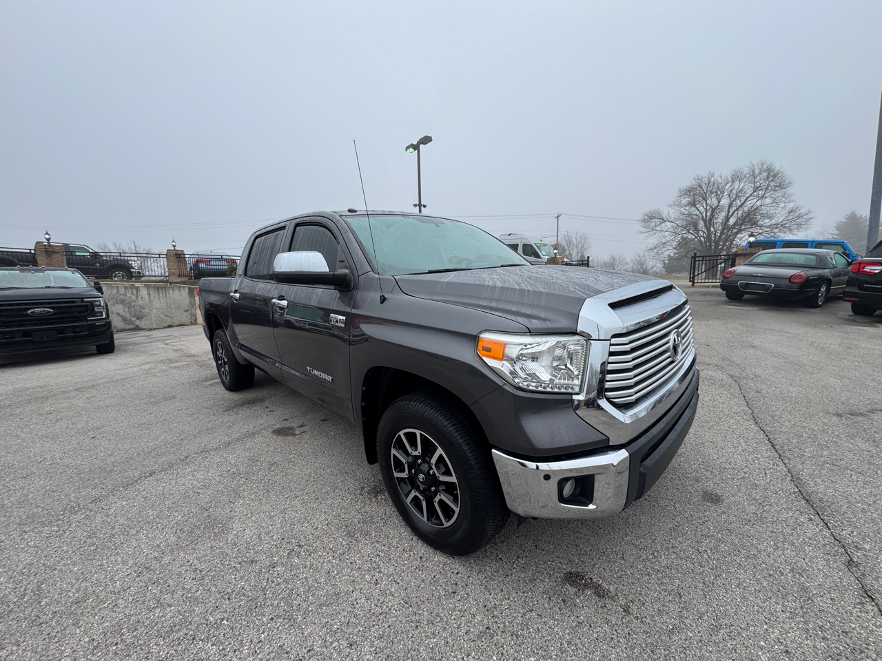 Toyota Tundra  2014
